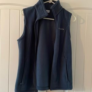 Columbia size M soft blue vest
